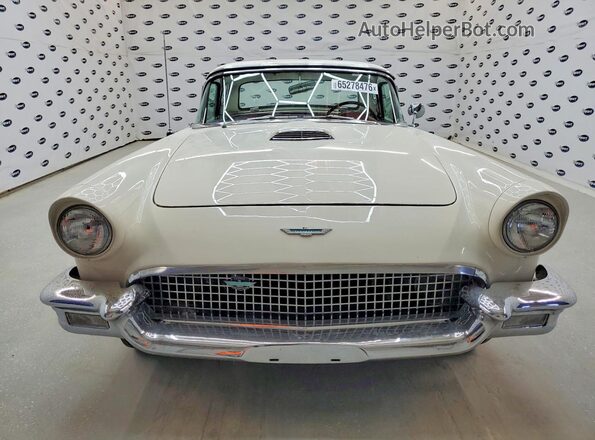 D7FH394065 1957 FORD THUNDERBIRD Кремовый Вид спереди