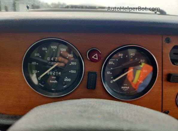 FM71128 1978 TRIUMPH SPITFIRE Белый Вид щитка приборов