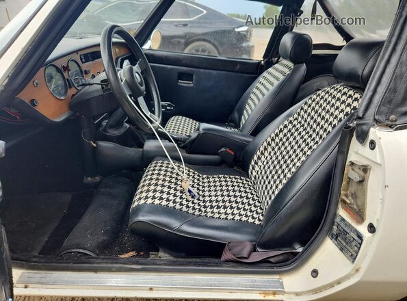 FM71128 1978 TRIUMPH SPITFIRE Белый Вид салона спереди