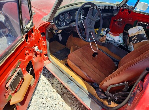 GHN5UH426129G 1977 MG MGB Красный Вид панели приборов