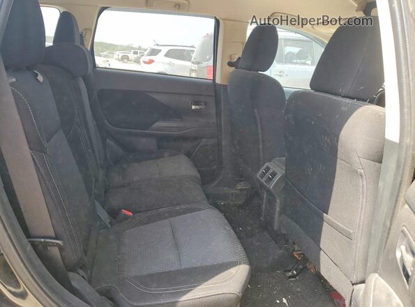 JA4AD2A32LZ005997 2020 MITSUBISHI OUTLANDER Black Widok tylnych siedzeń