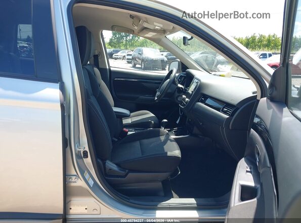 JA4AD2A33LZ044873 2020 MITSUBISHI OUTLANDER Silver Вид салону спереду