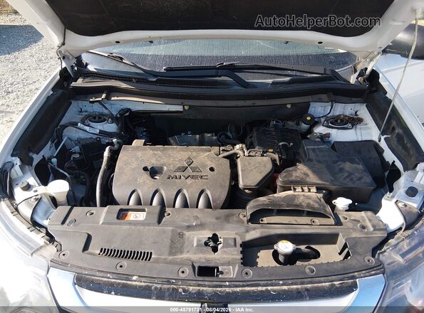 JA4AD2A39GZ003816 2016 MITSUBISHI OUTLANDER White Vista trasera