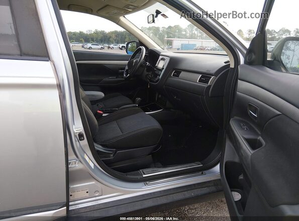 JA4AD2A39HZ061569 2017 MITSUBISHI OUTLANDER Серебряный Вид салона спереди