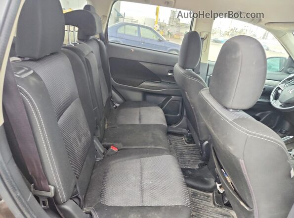 JA4AD2A39HZ606640 2017 MITSUBISHI OUTLANDER Gray Rear seats view