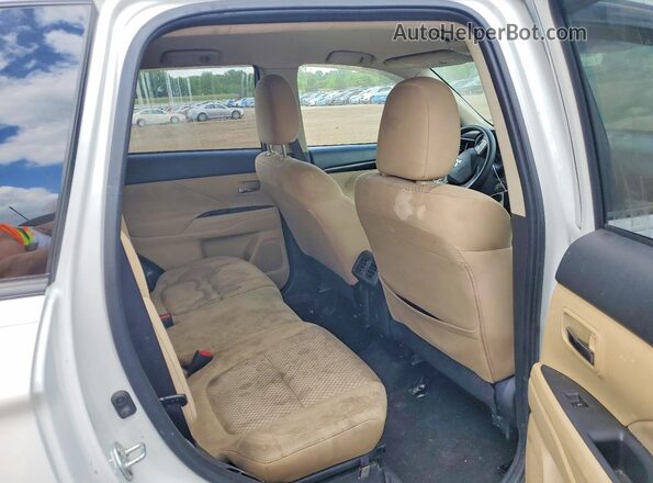 JA4AD2A39LZ007262 2020 MITSUBISHI OUTLANDER White Вид задньої частини салону