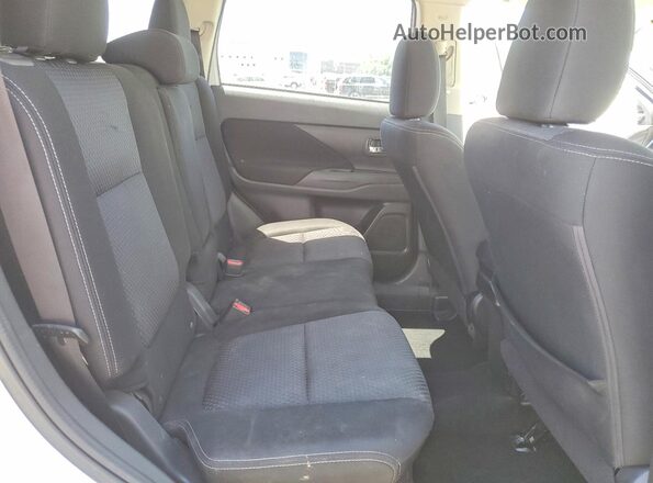 JA4AD3A30GZ006335 2016 MITSUBISHI OUTLANDER White უკანა სალონის ხედი