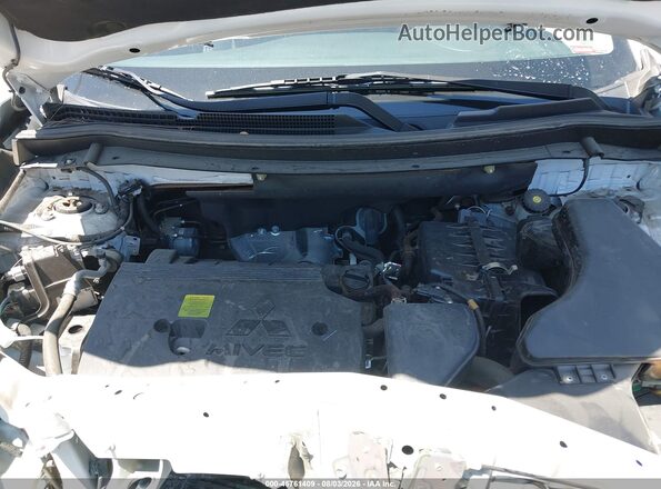 JA4AD3A31KZ012296 2019 MITSUBISHI OUTLANDER White Вид ззаду