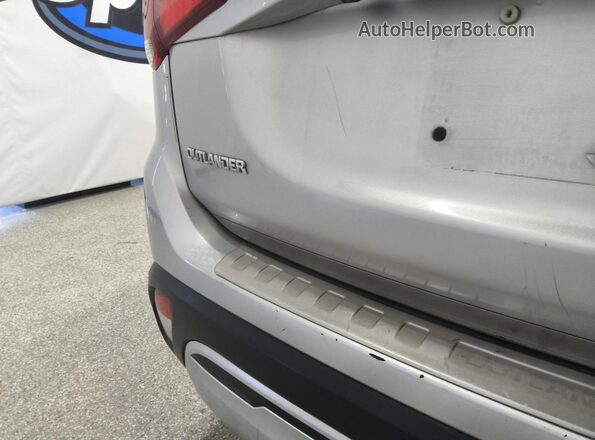 JA4AD3A33LZ004119 2020 MITSUBISHI OUTLANDER Silver 
