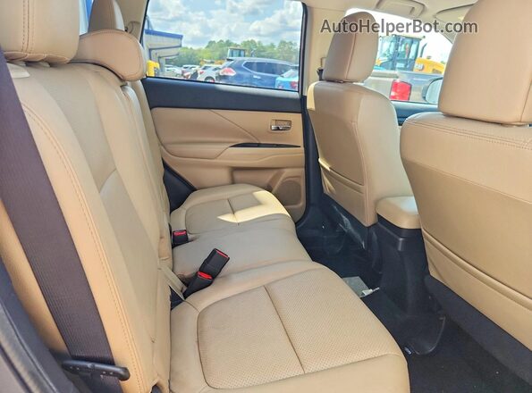 JA4AD3A34GZ010680 2016 MITSUBISHI OUTLANDER Белый Вид задней части салона