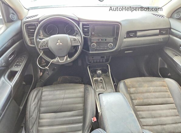 JA4AD3A34KZ024989 2019 MITSUBISHI OUTLANDER Silver Widok deski rozdzielczej