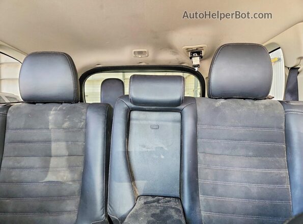 JA4AD3A34KZ024989 2019 MITSUBISHI OUTLANDER Silver Widok tylnych siedzeń
