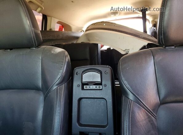JA4AD3A34LZ042703 2020 MITSUBISHI OUTLANDER White Rear seats view