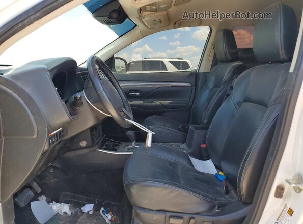 JA4AD3A34LZ042703 2020 MITSUBISHI OUTLANDER White Front interior view