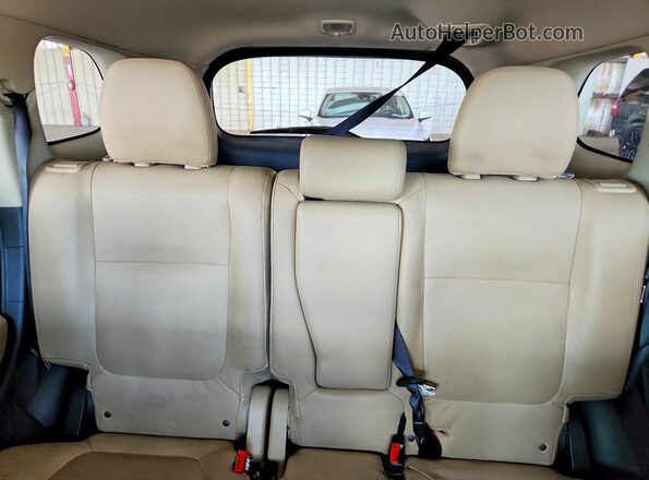 JA4AD3A36HZ048977 2017 MITSUBISHI OUTLANDER Белый Вид задних сидений
