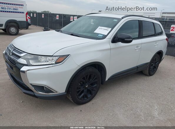 JA4AD3A36JZ021655 2018 MITSUBISHI OUTLANDER White Front left