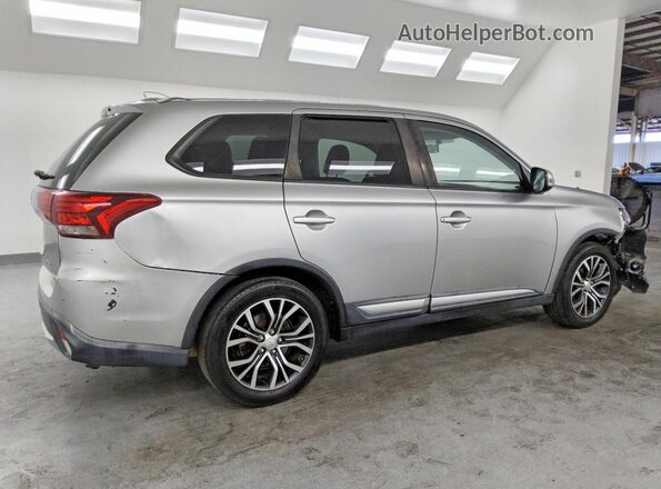 JA4AD3A37JJ003793 2018 MITSUBISHI OUTLANDER Silver Tył prawy