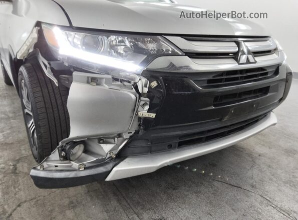 JA4AD3A37JJ003793 2018 MITSUBISHI OUTLANDER Silver 