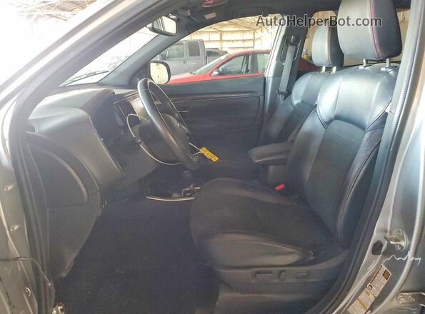 JA4AD3A37LZ036331 2020 MITSUBISHI OUTLANDER Silver Вид салону спереду