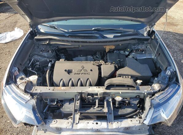 JA4AD3A38JZ004565 2018 MITSUBISHI OUTLANDER Gray Vista del compartimento del motor