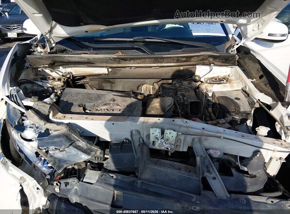 JA4AD3A39JZ023321 2018 MITSUBISHI OUTLANDER White Հետևի տեսք