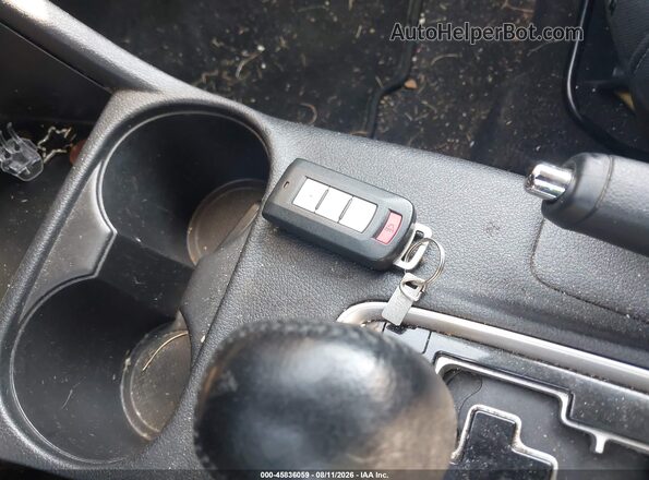 JA4AD3A3XGZ001739 2016 MITSUBISHI OUTLANDER White Dashboard view