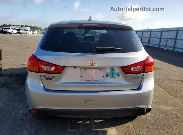 JA4AP3AU2HZ033652 2017 MITSUBISHI OUTLANDER Серебряный Вид сзади