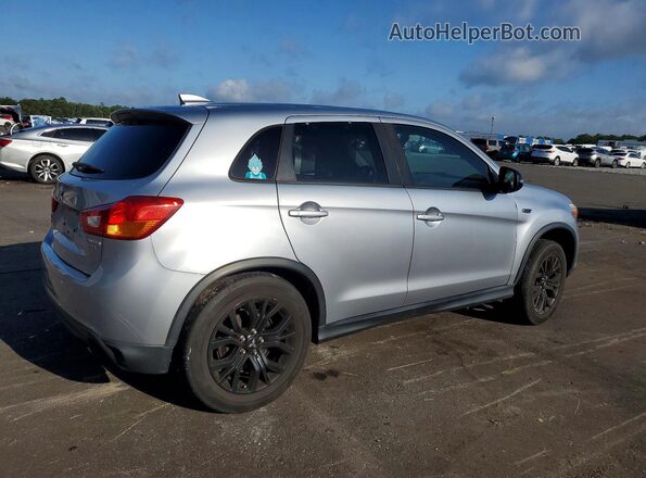 JA4AP3AU2HZ033652 2017 MITSUBISHI OUTLANDER Серебряный Задняя правая четверть