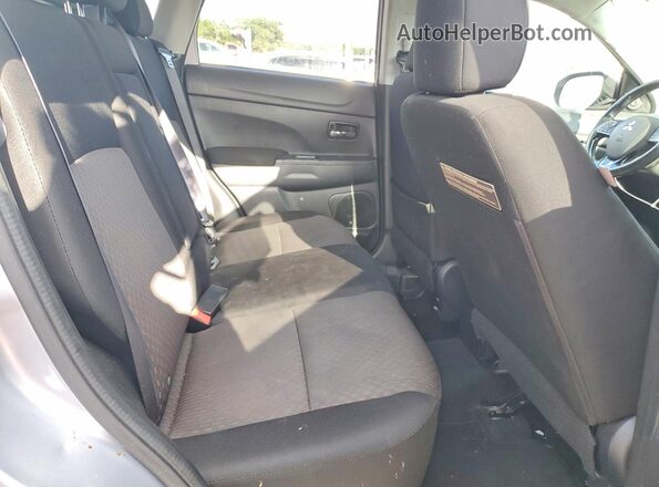JA4AP3AU2HZ033652 2017 MITSUBISHI OUTLANDER Серебряный Вид задней части салона
