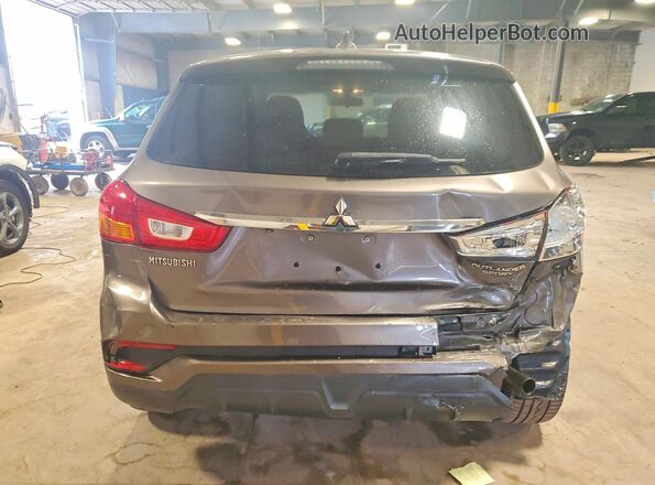 JA4AP3AU2JU025005 2018 MITSUBISHI OUTLANDER Gray Հետևի տեսք