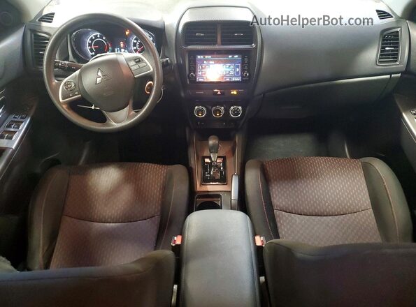 JA4AP3AU2JU025005 2018 MITSUBISHI OUTLANDER Gray Առջևի վահանակի տեսք