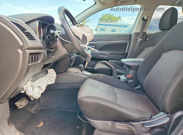 JA4AP3AU2JZ023449 2018 MITSUBISHI OUTLANDER White Vista interior delantera