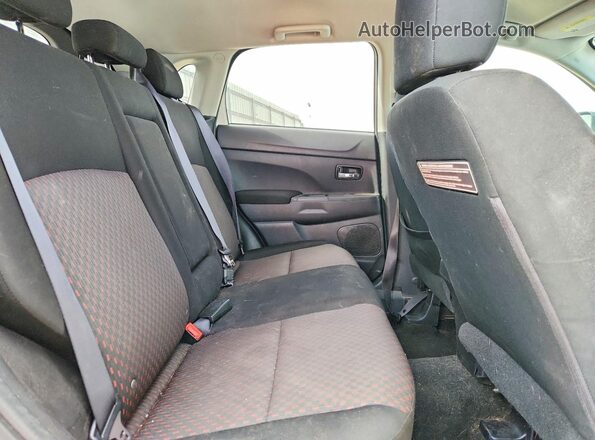 JA4AP3AU2JZ023449 2018 MITSUBISHI OUTLANDER White Vista de los asientos traseros
