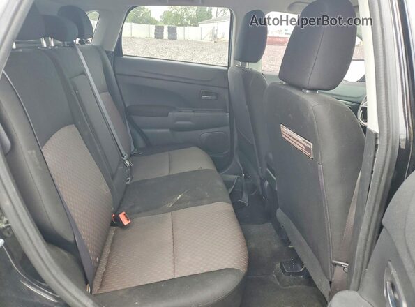 JA4AP3AU3JZ024349 2018 MITSUBISHI OUTLANDER Black Սալոնի հետևի տեսք