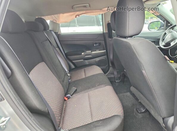 JA4AP3AU3KU004844 2019 MITSUBISHI OUTLANDER Silver უკანა სალონის ხედი