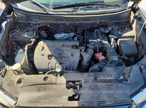 JA4AP3AU4HZ019784 2017 MITSUBISHI OUTLANDER Black Rear interior view