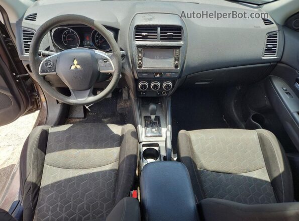 JA4AP3AU5LU015457 2020 MITSUBISHI OUTLANDER Brown Dashboard view