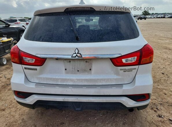 JA4AP3AU8JU018480 2018 MITSUBISHI OUTLANDER White Rear view