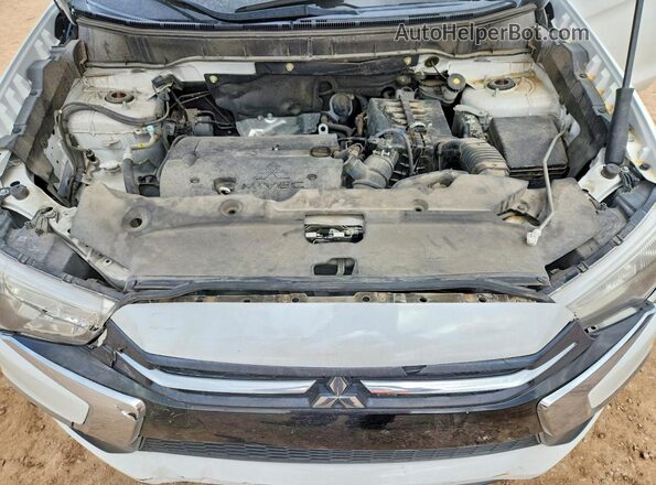 JA4AP3AU8JU018480 2018 MITSUBISHI OUTLANDER White Rear interior view