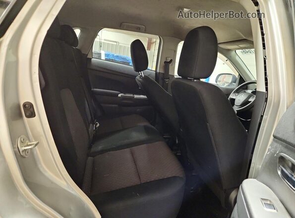 JA4AP3AU8KU020019 2019 MITSUBISHI OUTLANDER Silver Vista de los asientos traseros