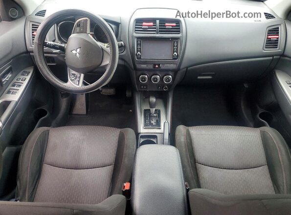 JA4AP3AU9KU003844 2019 MITSUBISHI OUTLANDER Silver Вид панелі приладів