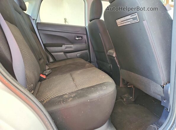 JA4AP3AW6GZ051023 2016 MITSUBISHI OUTLANDER Белый Вид задней части салона