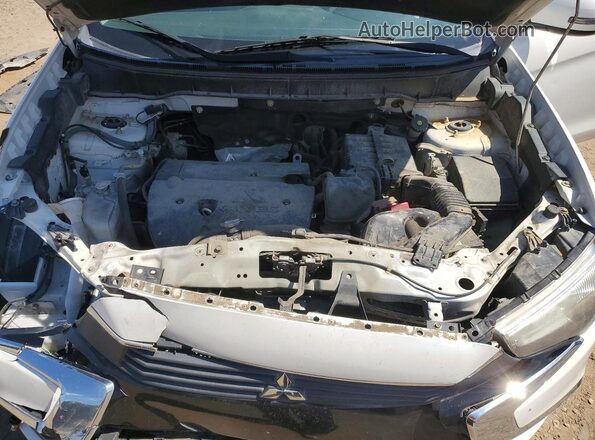 JA4AP3AW6HZ066431 2017 MITSUBISHI OUTLANDER White ძრავის განყოფილების ხედი