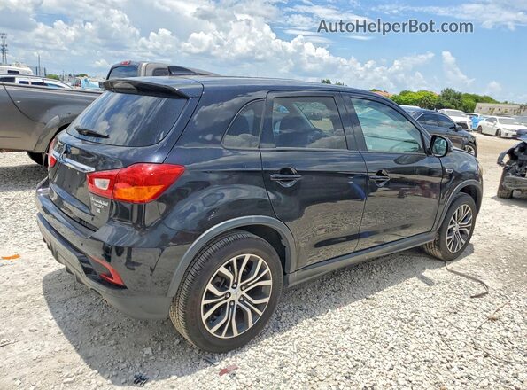 JA4AP4AU4KU014644 2019 MITSUBISHI OUTLANDER Серебряный Задняя правая четверть