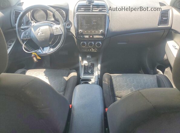 JA4AP4AU9LU022997 2020 MITSUBISHI OUTLANDER Silver Widok deski rozdzielczej