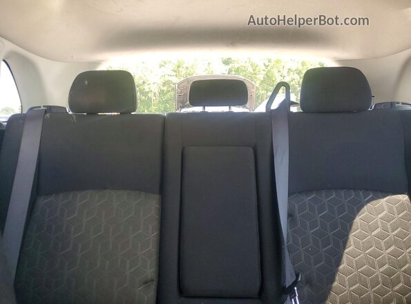 JA4AP4AU9LU022997 2020 MITSUBISHI OUTLANDER Silver Widok tylnych siedzeń