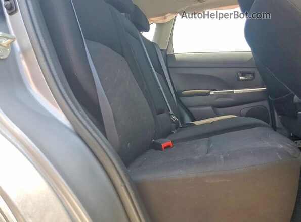 JA4AP4AU9LU026144 2020 MITSUBISHI OUTLANDER Серый Вид задней части салона