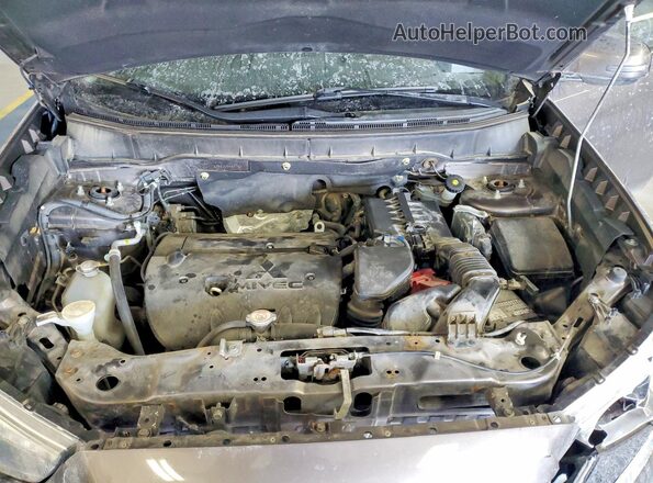 JA4AP4AW2JU006414 2018 MITSUBISHI OUTLANDER Gray Vista interior trasera