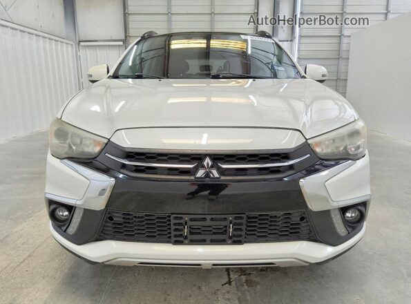 JA4AP4AW3JU009371 2018 MITSUBISHI OUTLANDER Белый Вид спереди