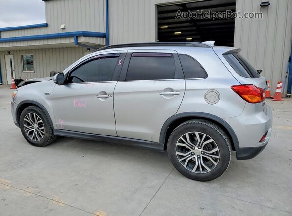 JA4AP4AW7JZ026533 2018 MITSUBISHI OUTLANDER Серебряный Задняя левая четверть